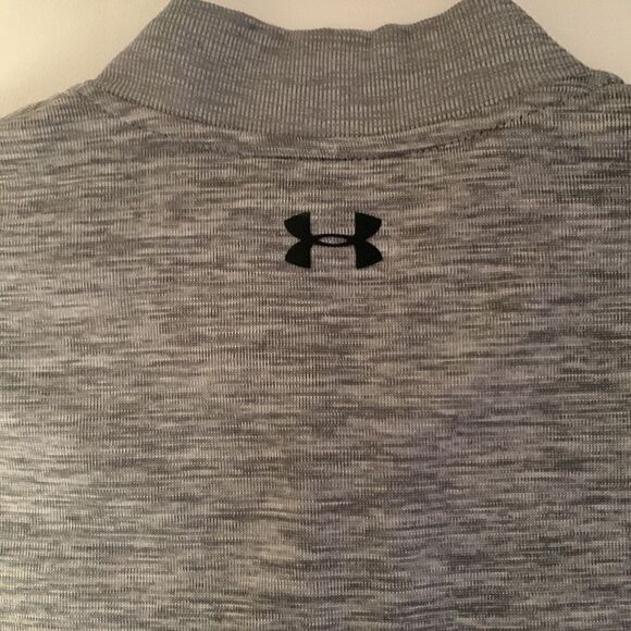 ANDER ARMOUR Sleeveless Size L - Picture 11 of 11